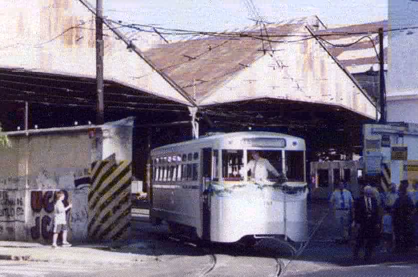2000 · Inauguración del coche restaurado